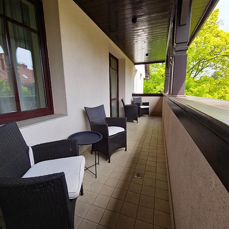 Hotel Jasny Dwor à Polanica-Zdrój Extérieur photo