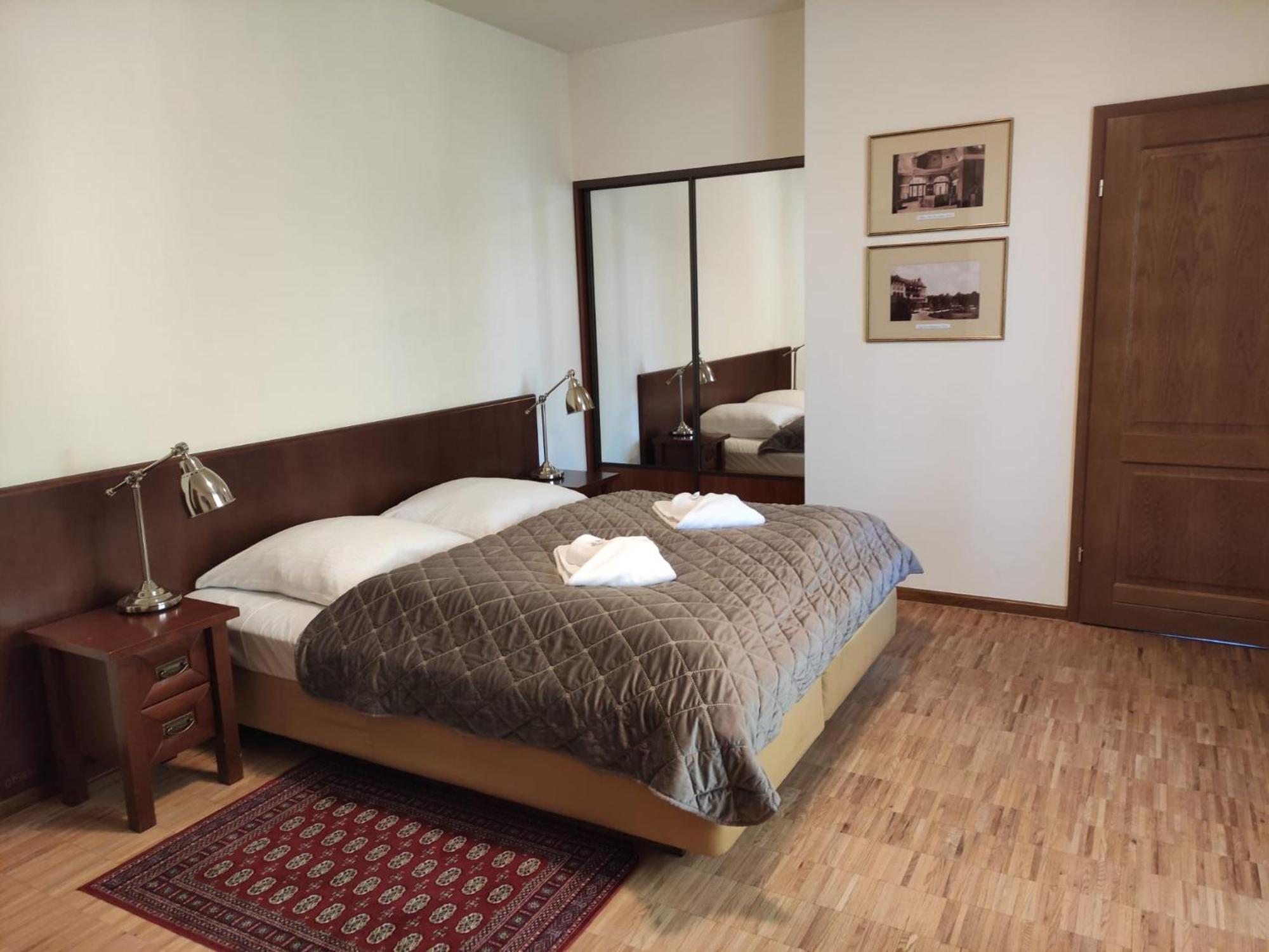 Hotel Jasny Dwor à Polanica-Zdrój Extérieur photo
