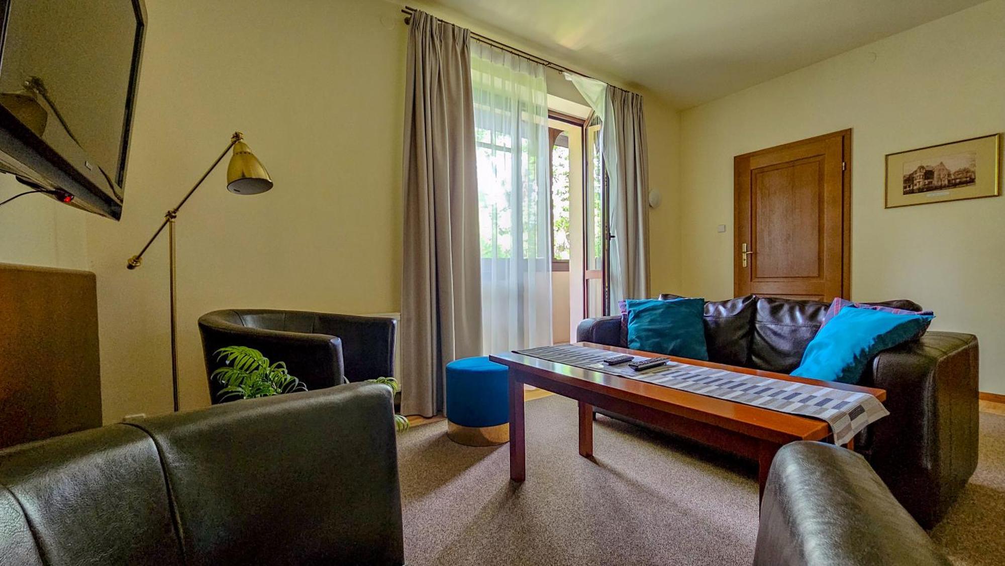 Hotel Jasny Dwor à Polanica-Zdrój Extérieur photo