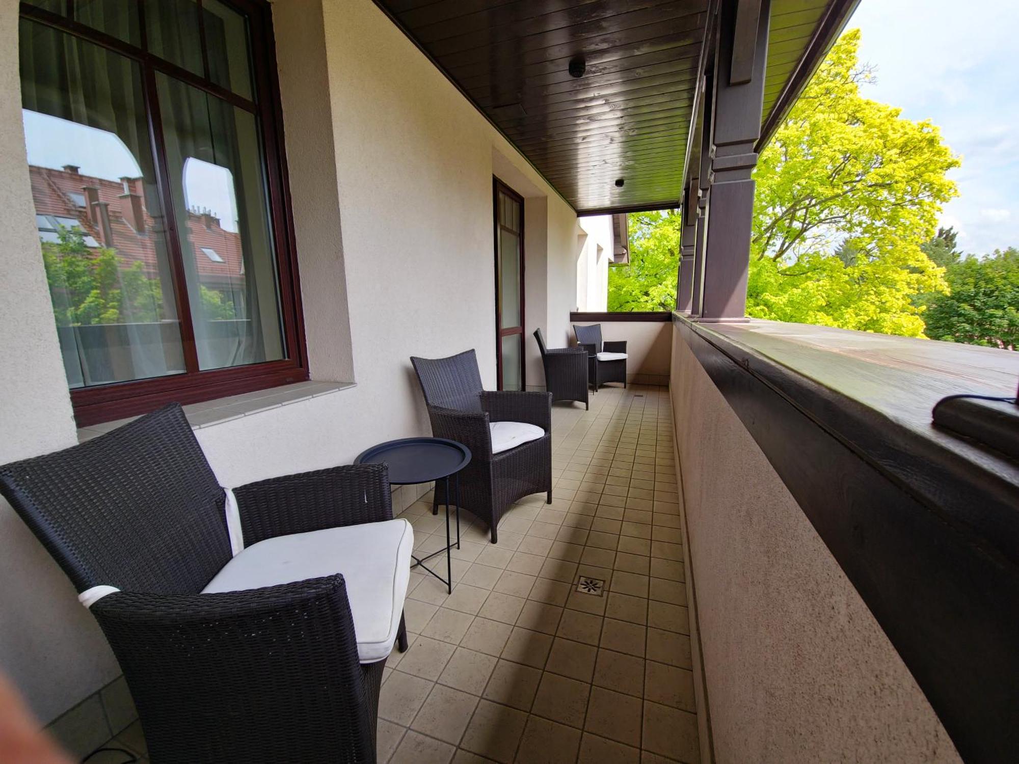 Hotel Jasny Dwor à Polanica-Zdrój Extérieur photo