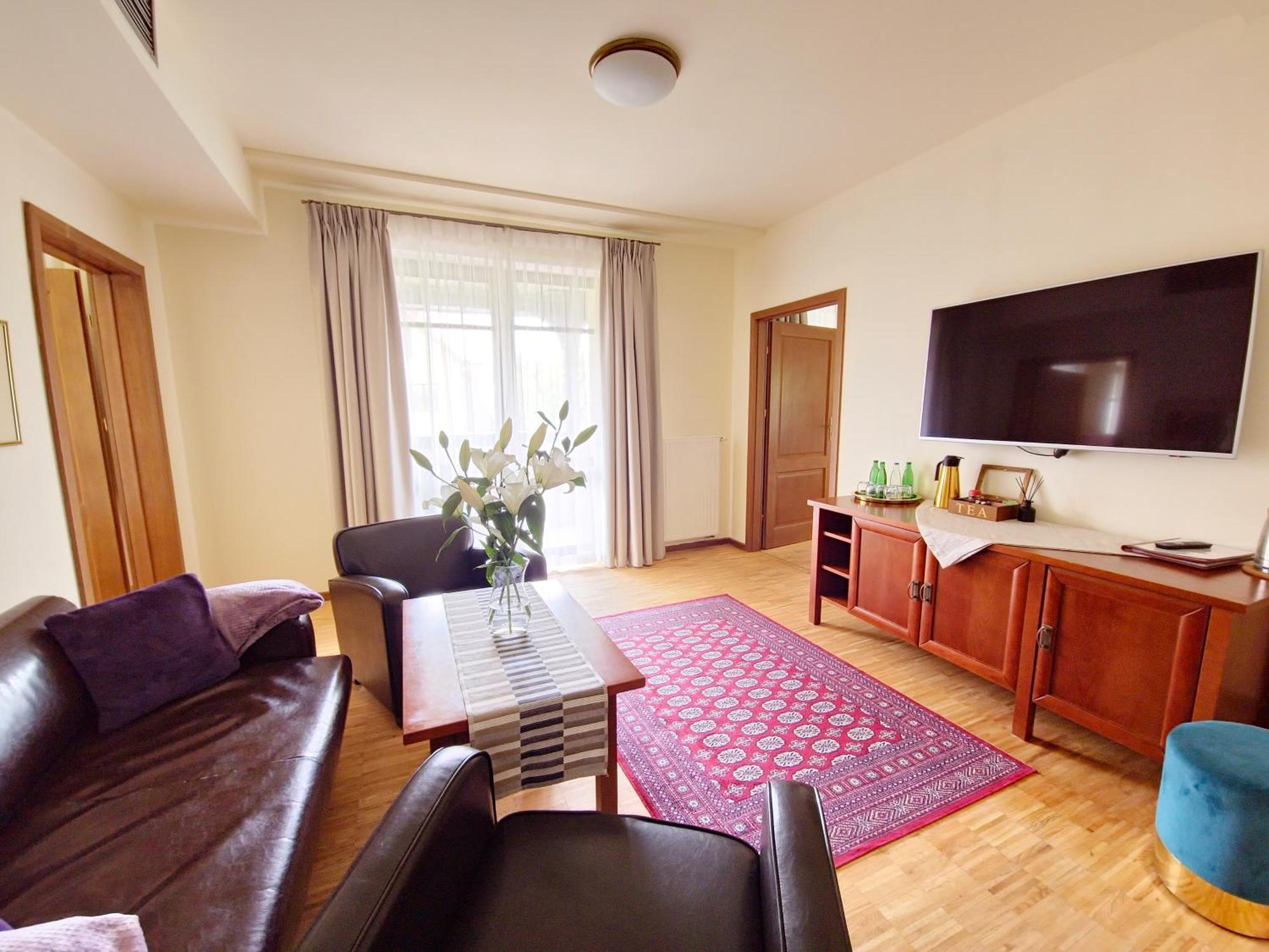 Hotel Jasny Dwor à Polanica-Zdrój Extérieur photo