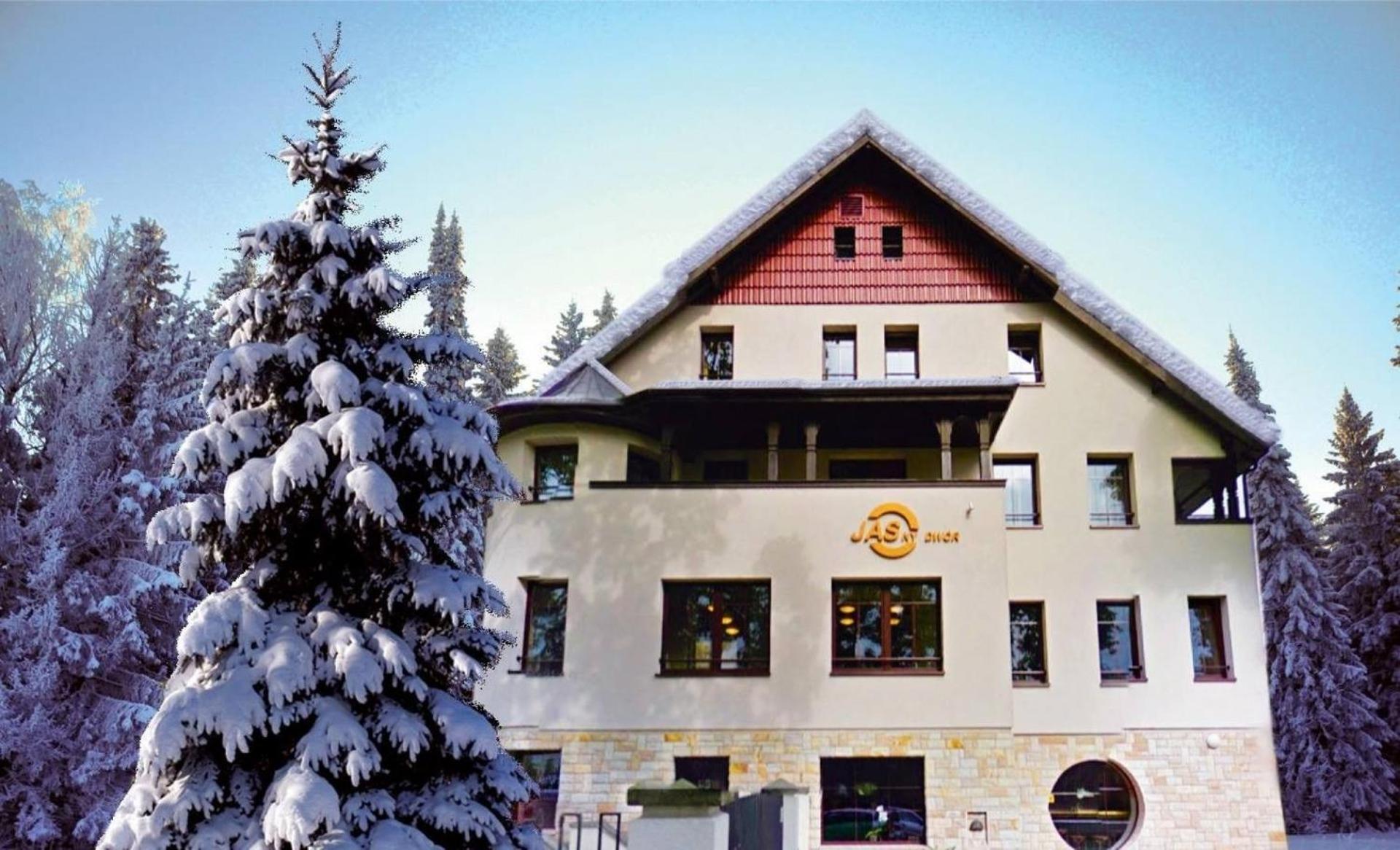 Hotel Jasny Dwor à Polanica-Zdrój Extérieur photo