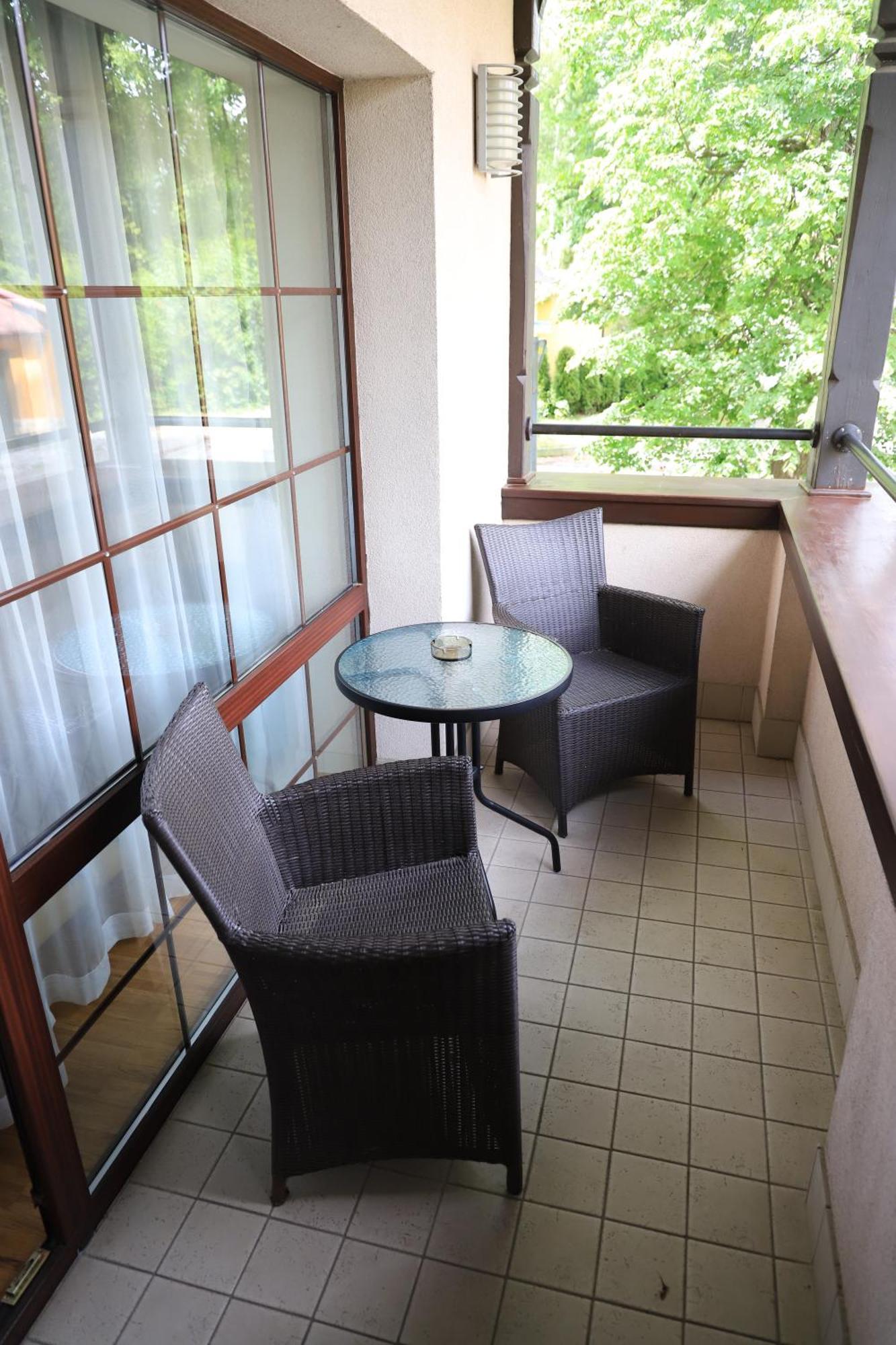 Hotel Jasny Dwor à Polanica-Zdrój Extérieur photo